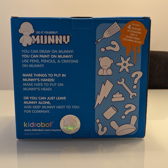 NWT 7'' MUNNY Blank Art Toy by Kidrobot - Picture 2 of 3